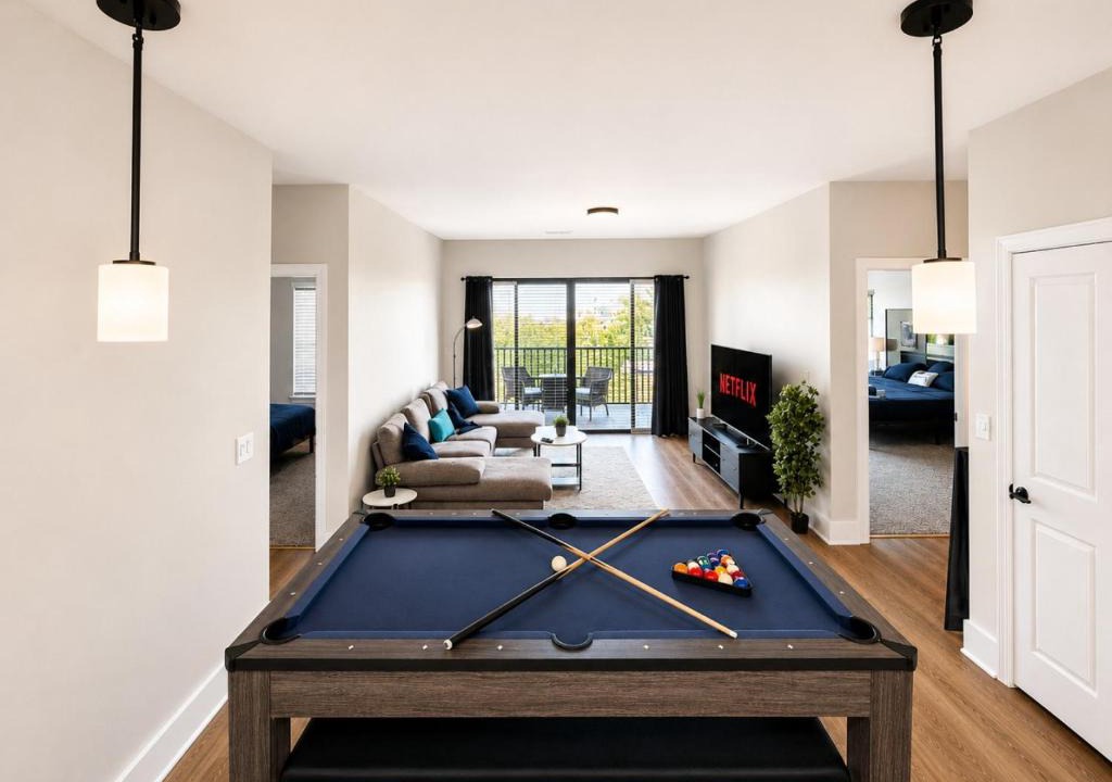 Glen Iris Apartment | Executive 3BR Downtown Birmingham with Game Table