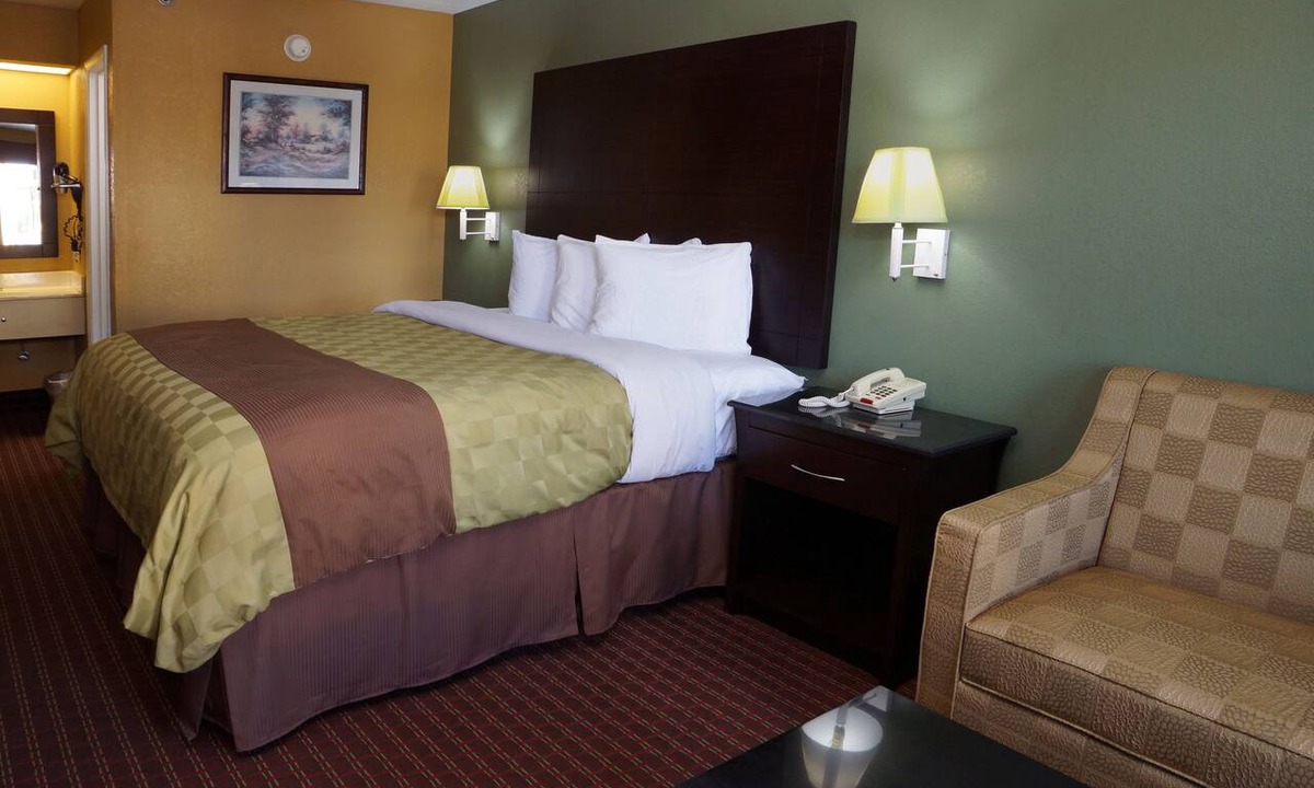 Opp Hotel | Executive Inn Opp