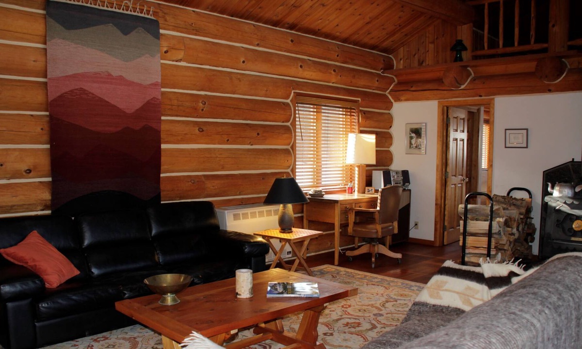Polebridge House | Experience nature's call deep in your heart's core!