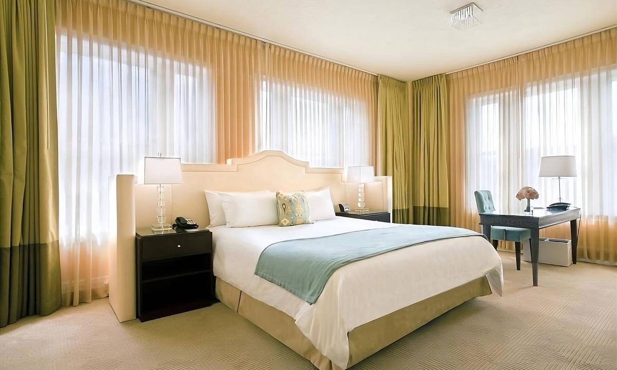 Goose Hollow Hotel | Family Friendly Suite Near Washington Park - 2.2 mi | Pet Friendly | Parking