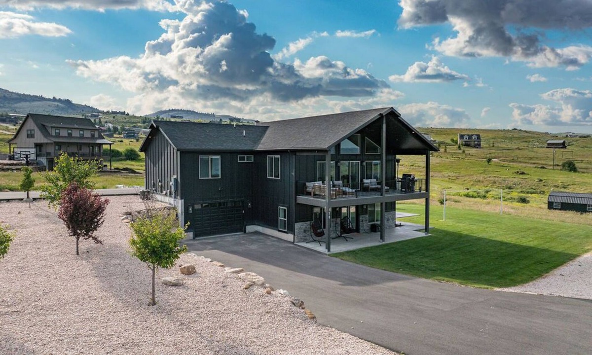 Fish Haven House | Family Gatherings | Boat Parking | Entertainment