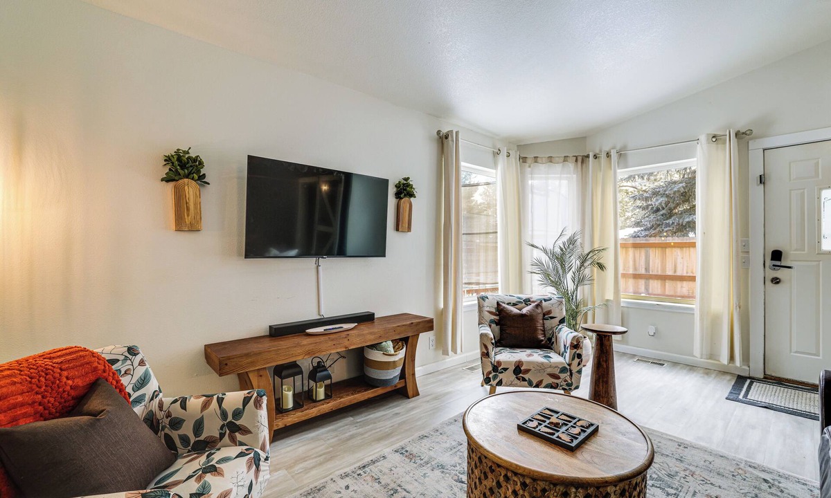 Cascade Cottage | Family Home w/Game Room, 1 Mi to Lake Cascade!