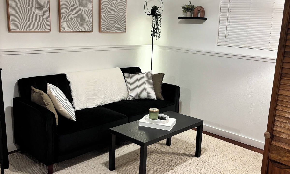 Lincoln Heights House | Fantastic 1-bedroom townhome apartment in Spokane perfect for your getaway