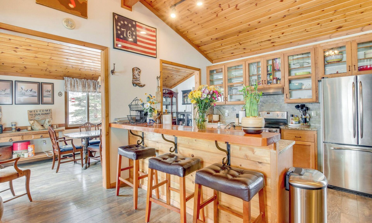 Thayne House | Fire Pit & Games! 10-Acre 'Majestic Mountain Home'