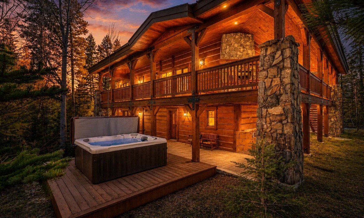 Tamarack Resort Cabin | Fireside Lodge | Ski-In/Ski-Out Luxury Cabin + Hot Tub