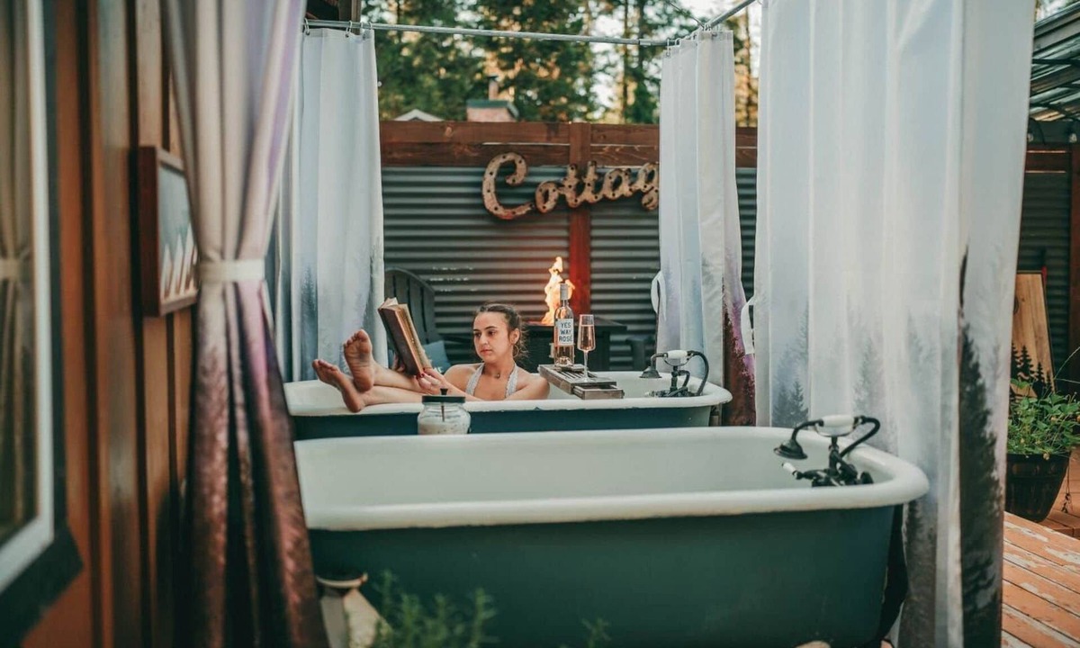 Grants Pass Cabin | Forest Cottage | Hot Tub, Outdoor Baths & Alpacas