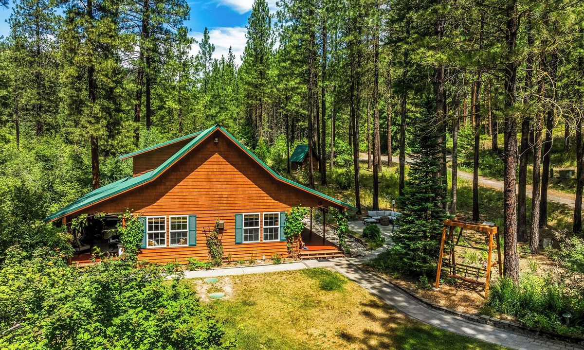 Leavenworth Cabin | Forest Gem: Peaceful | Dog-friendly | Hot Tub