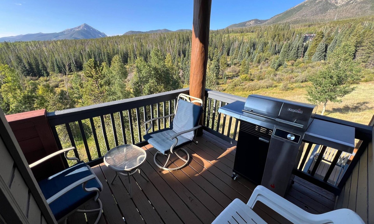 Wildernest House | Forest Park 3 Bed 4 Bath Townhome