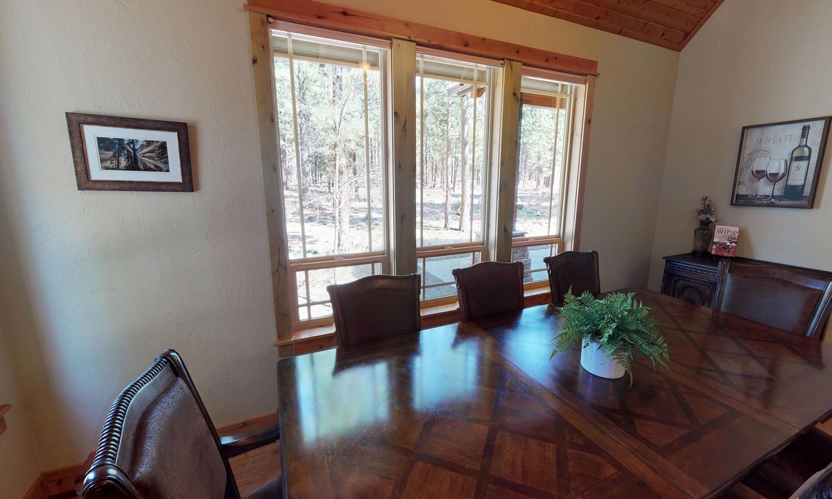 Sunriver House | Forest View Lodge with Access to Exclusive Golf