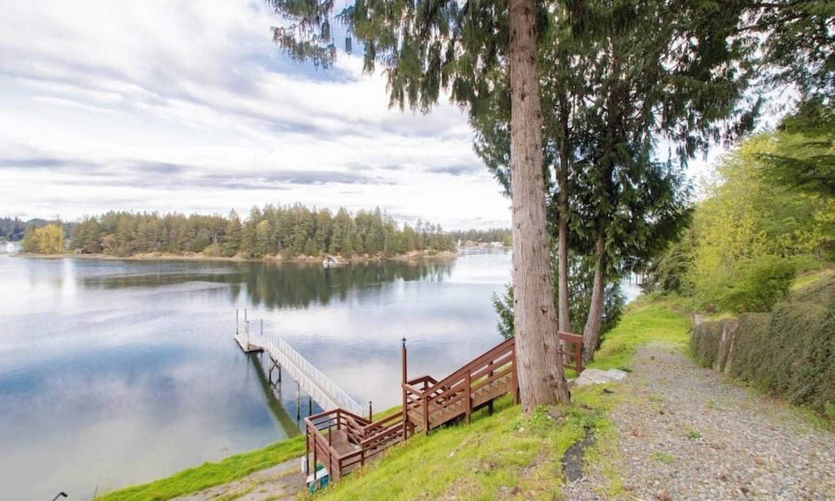 Fox Island House | Fox Island Waterfront Home w/Dock