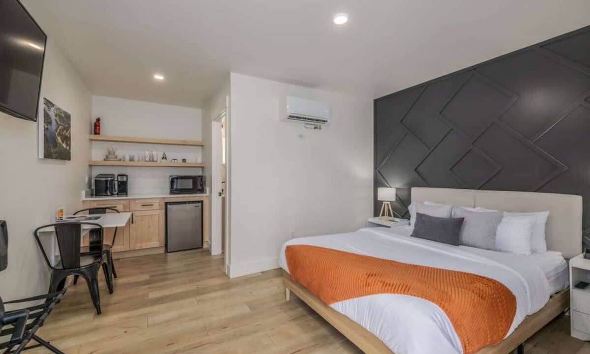 Coeur d'Alene Apartment | Fresh Modern Studio Affordable Lodging Downtown CDA