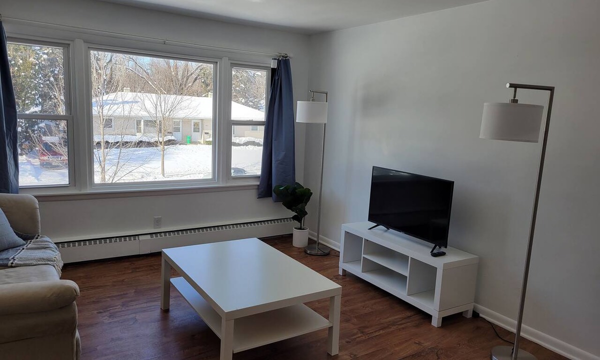 Monona Apartment | Fresh, Recently-Renovated Madison Apartment