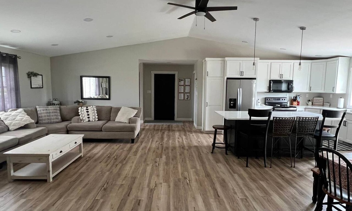 Devils Lake House | "Galloway" House 4 Bedroom 3 Bath - Ackerman Valley