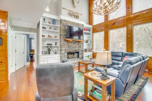 East Ellijay House | Game Room & Fire Pit: Riverfront Home in Ellijay!