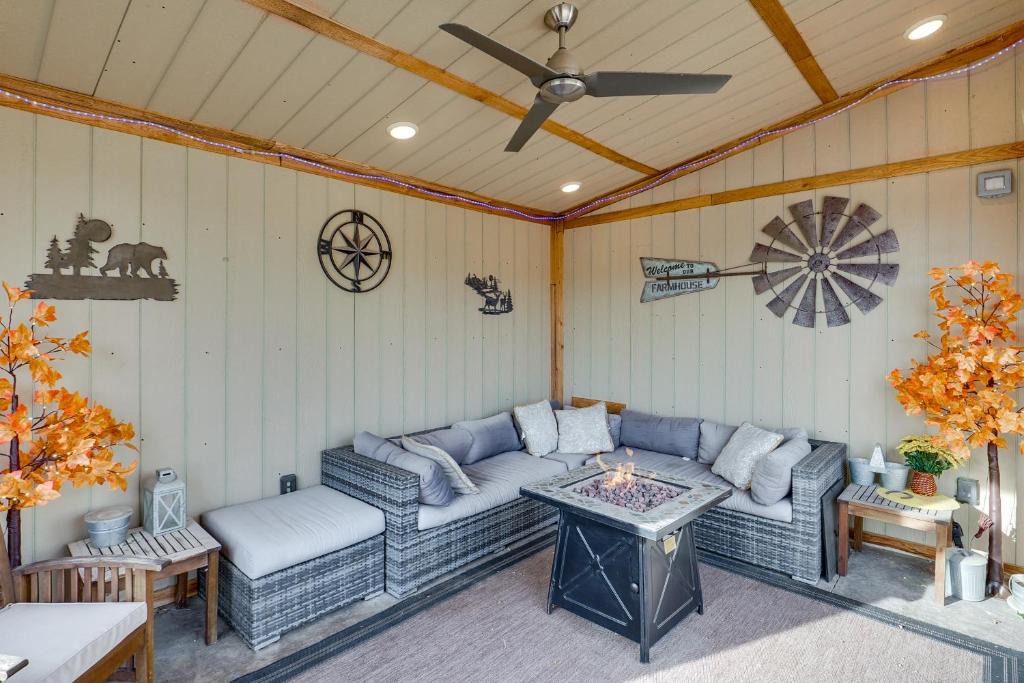 Bluffdale Apartment | Game Room + Hot Tub: Salt Lake City Area Apt