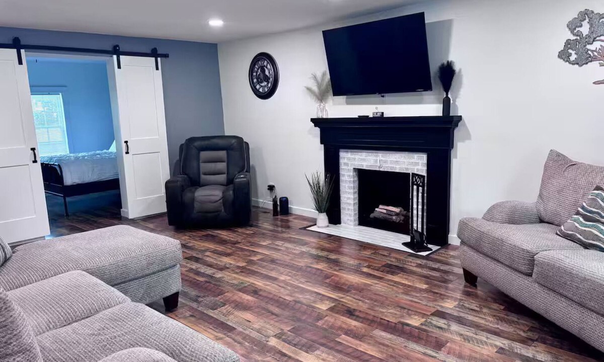 West Liberty House | Gingers Retreat