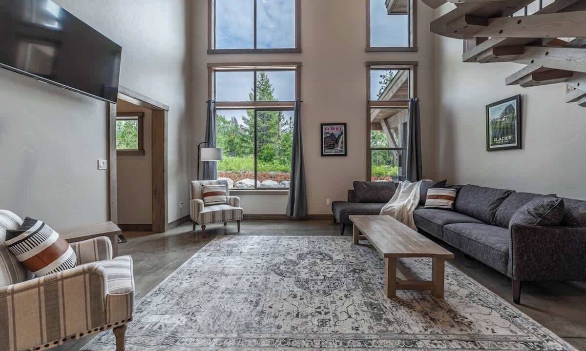 Coram Condo | Glacier Park 2BD Condo BBQ Hot Tub Easy Access GNP