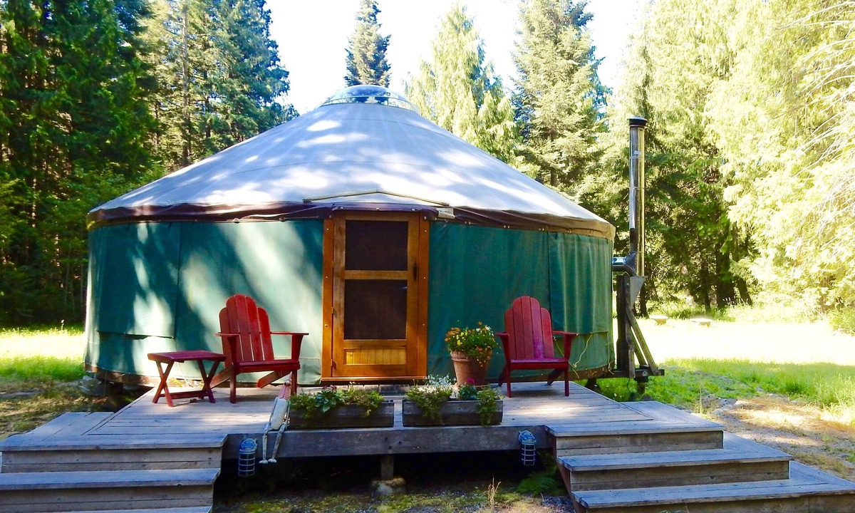 Sandpoint Cabin | Glamp in our beautiful North Idaho Yurt
