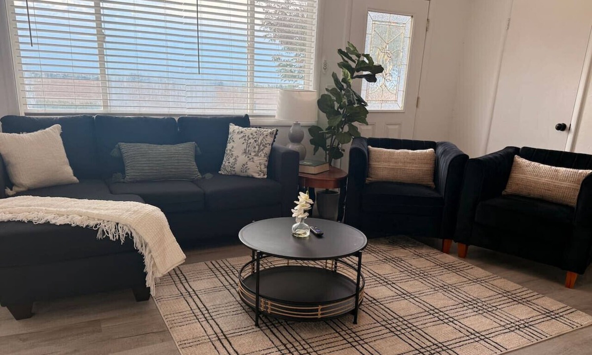 Caldwell House | Golden Acres-your Modern Farmhouse Escape