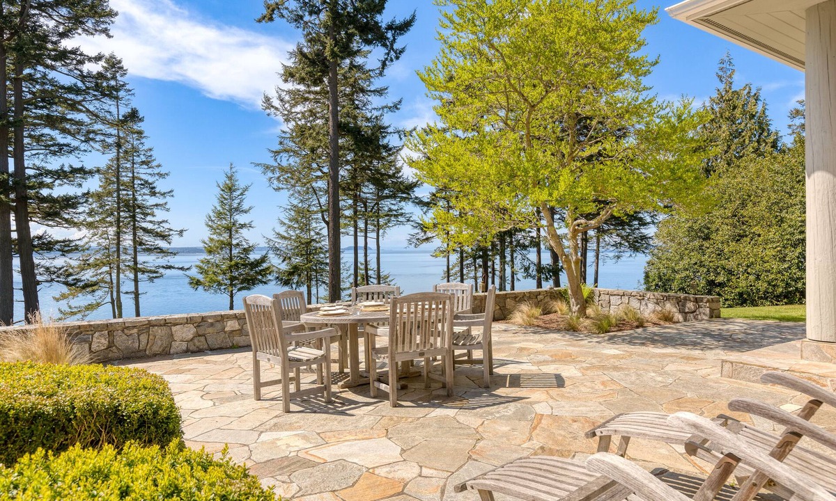 Greenbank House | Goldilocks by AvantStay | Luxury Waterfront Home