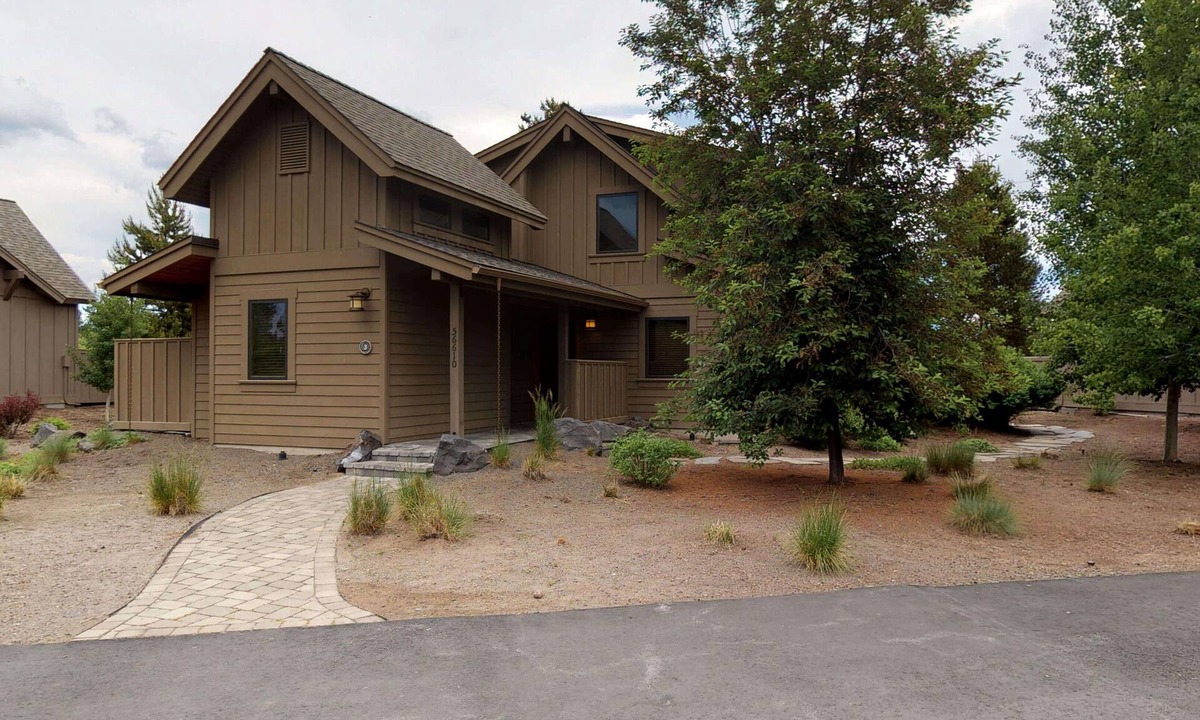 Sunriver Cabin | Golf Course Escape with Access to Exclusive Golf
