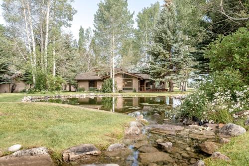 Jackson House | Golf Creek 31