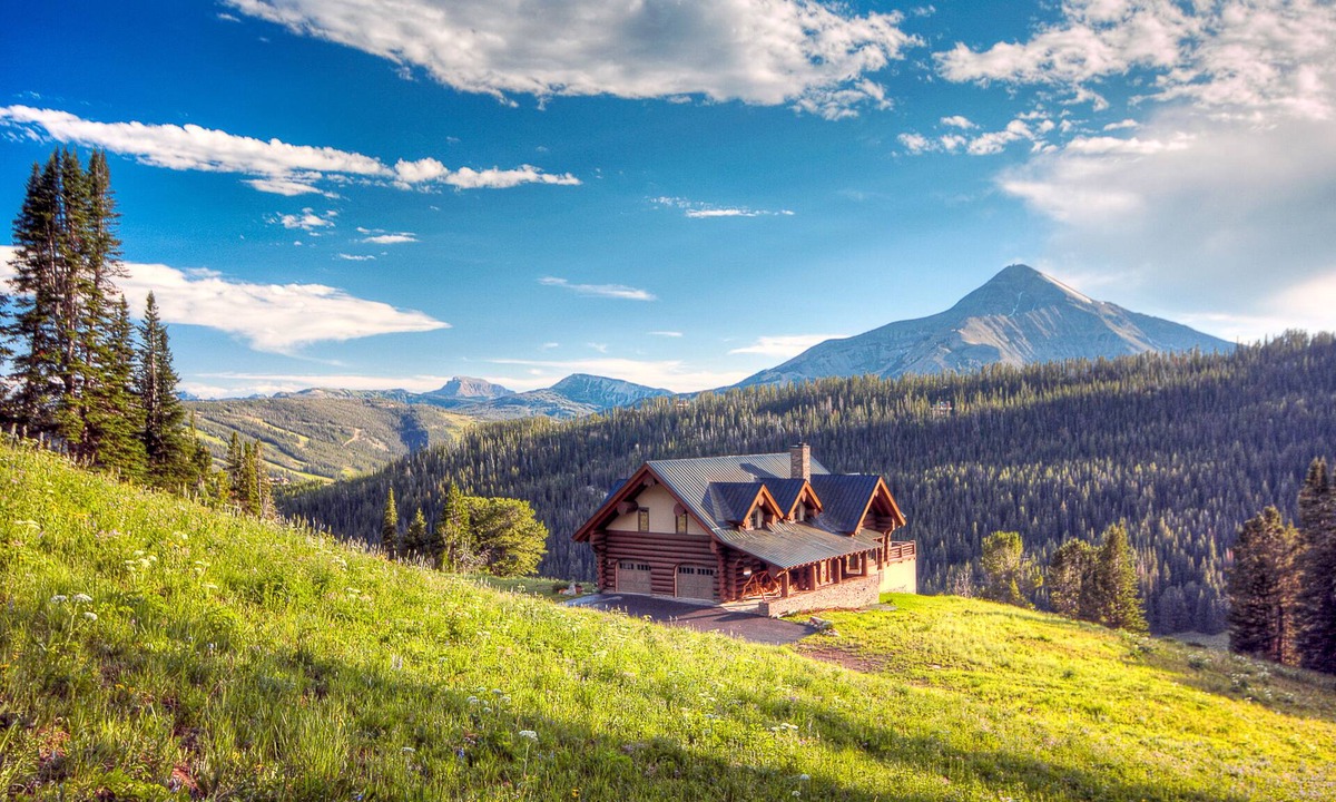 Big Sky House | Gorgeous Home! Private Hot Tub, Stunning Views, & Backcountry Ski Access!