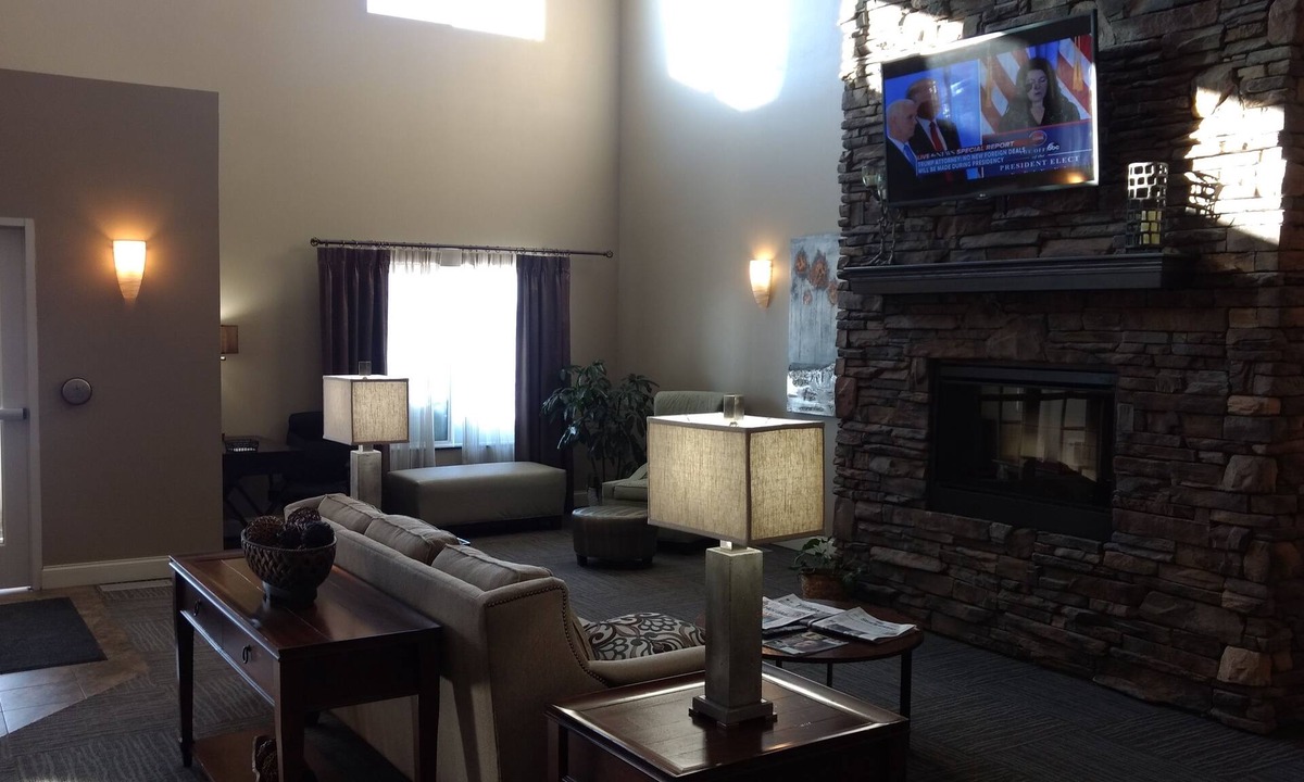 Thief River Falls Hotel | Grandstay Hotel Suites Thief River Falls