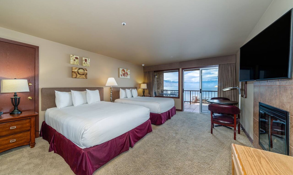 Chelan Condo | GrandView 200 - Luxury Waterfront condo