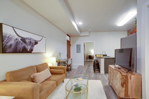 Great Falls Apartment | Great Falls Getaway Convenient Downtown Location!
