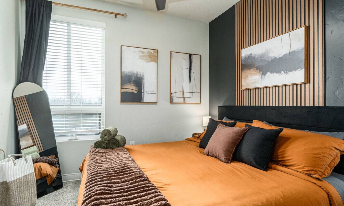 Boise Apartment | Greenbelt View| 2 King Beds, Hot Tub, Steps to BSU