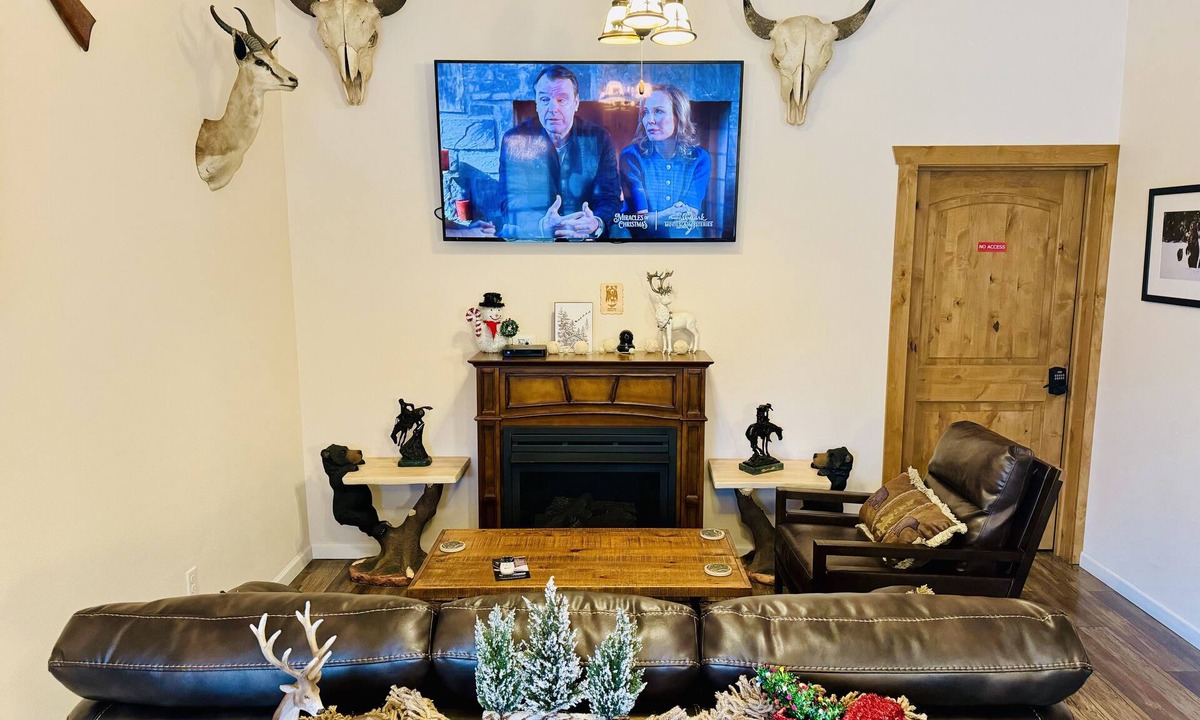 Rathdrum Hotel | Grizzly Lodge Motel