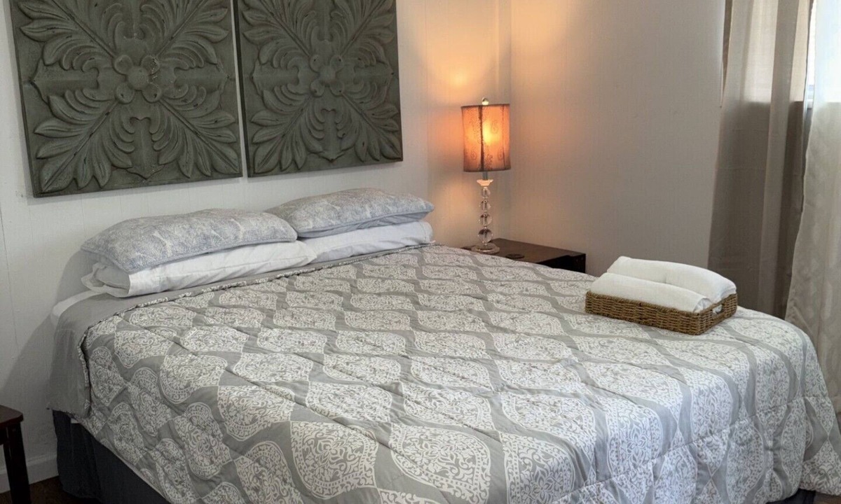 Northport Apartment | Guest Suite in Northport Downtown