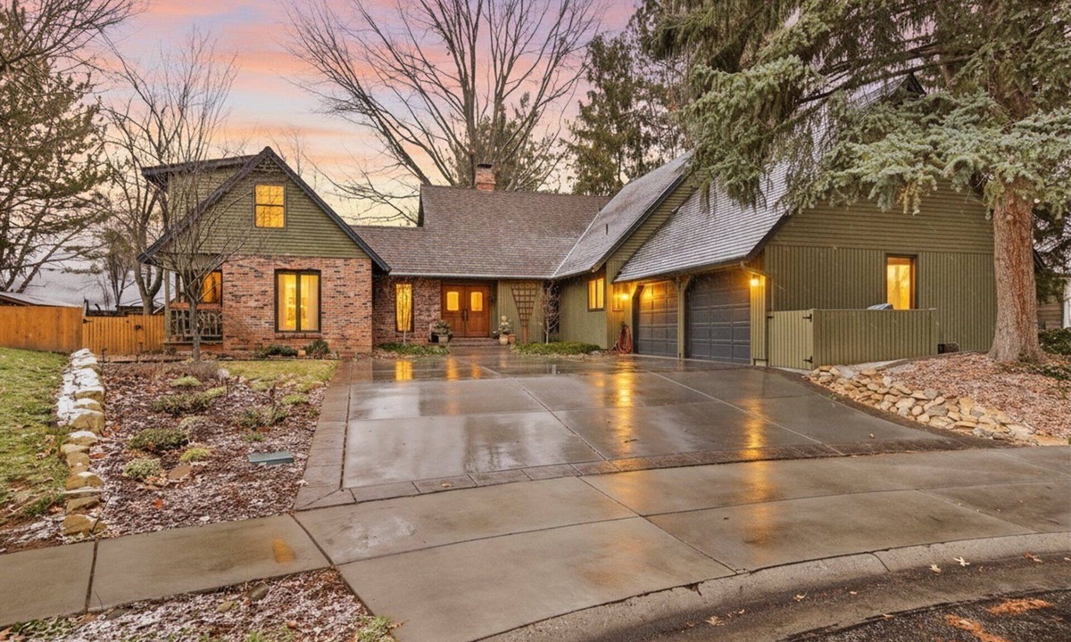 Southeast Boise Apartment | #HabitueHomes - Heartwood Hideaway - Private Entrance