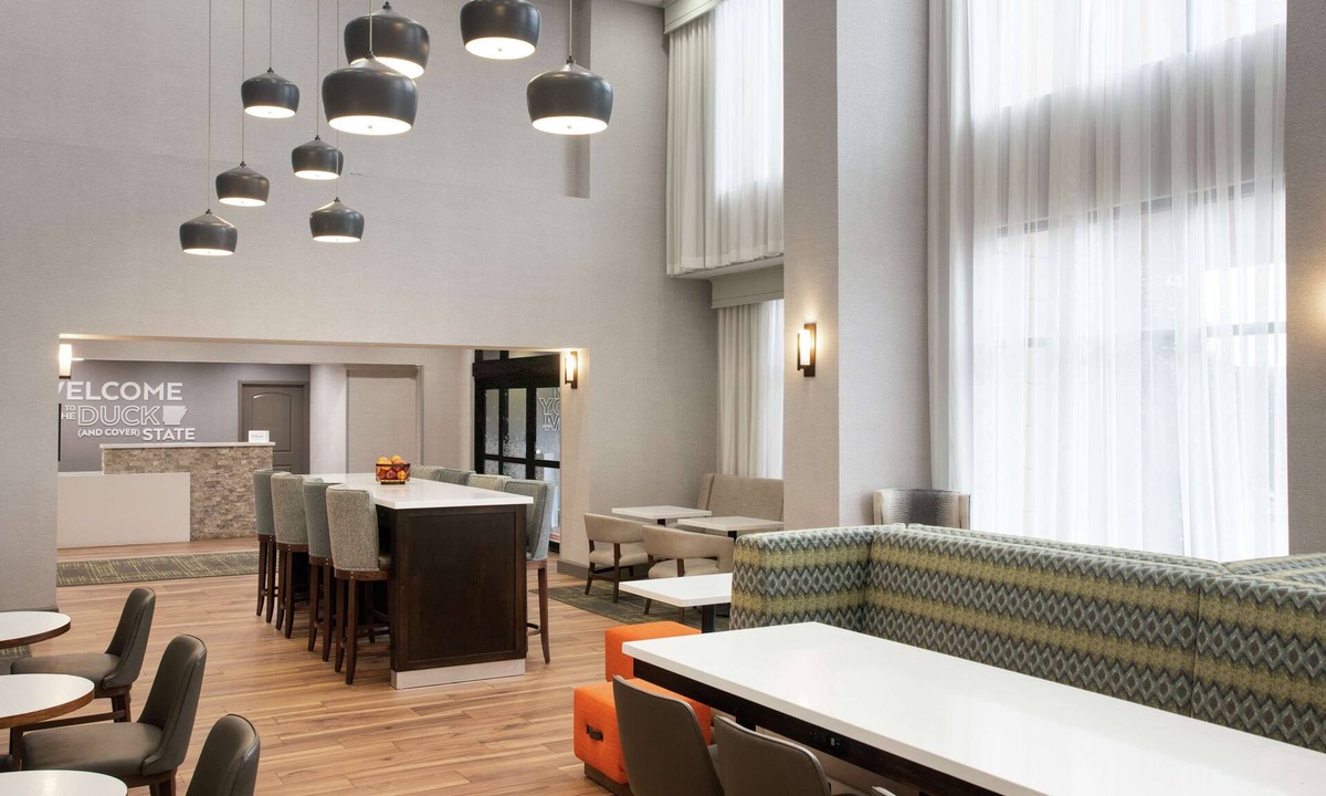 Pine Bluff Hotel | Hampton Inn and Suites Pine Bluff