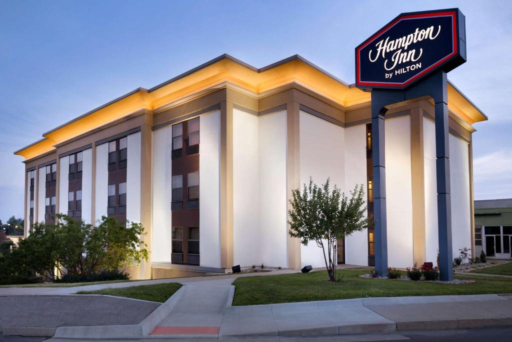 St. Joseph Hotel | Hampton Inn St. Joseph