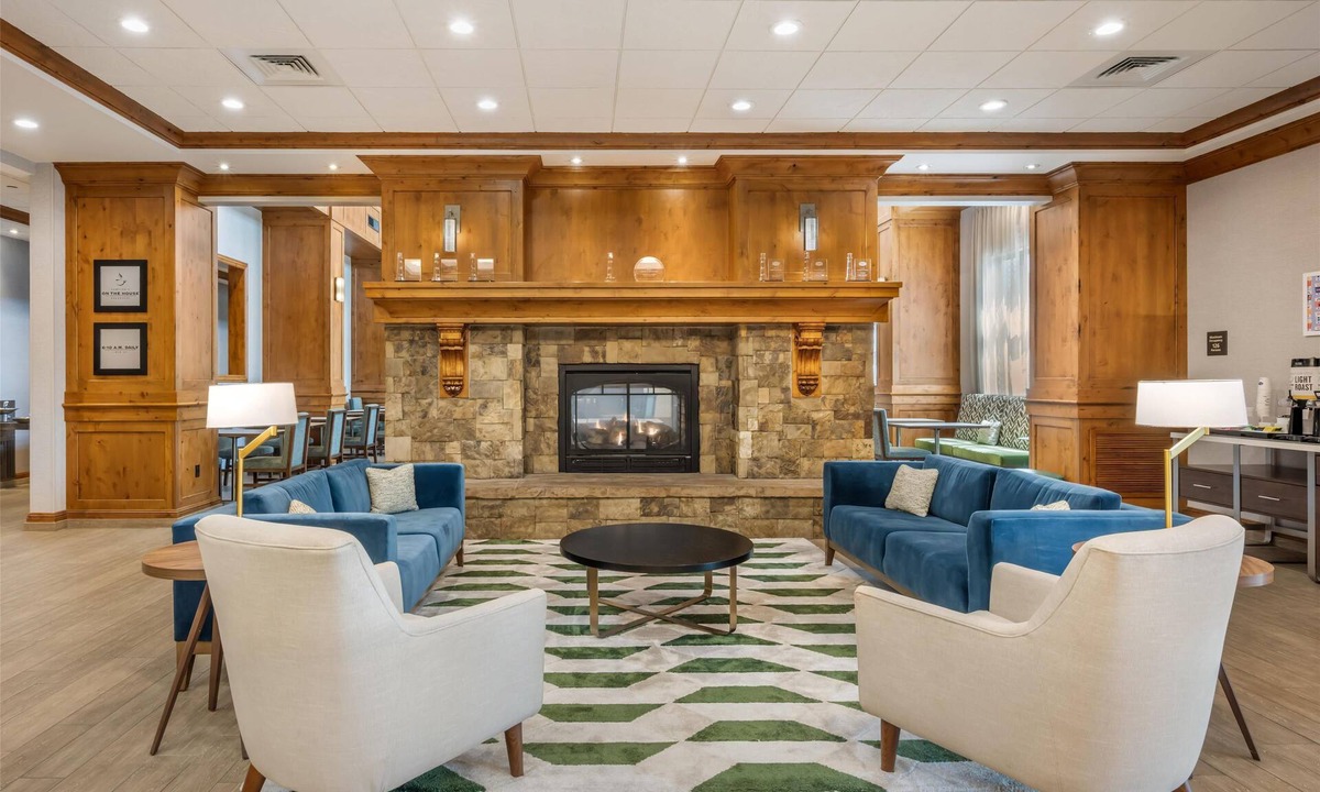 Coeur d'Alene Hotel | Hampton Inn & Suites Coeur d' Alene