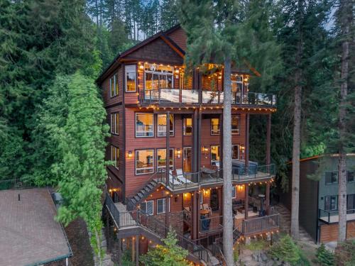 Hayden View Estates House | Hayden Lake 2BR Waterfront Dock Kayaks