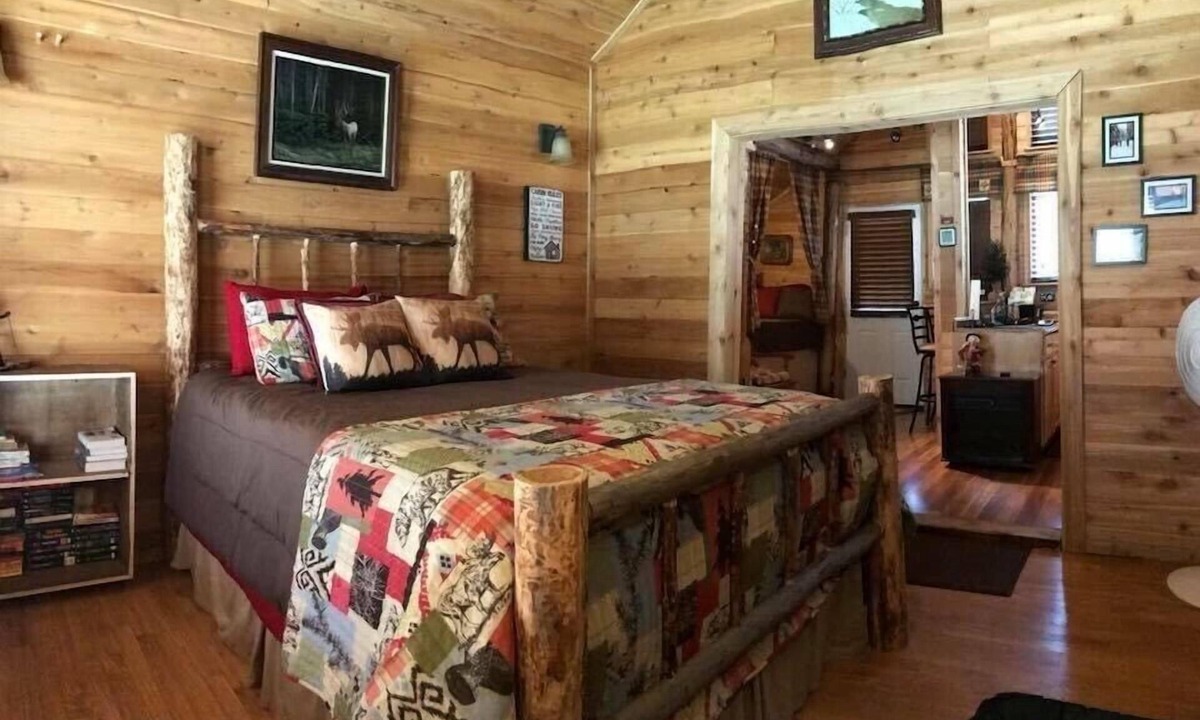 Chewelah Cabin | Head To The Mountains To Refresh