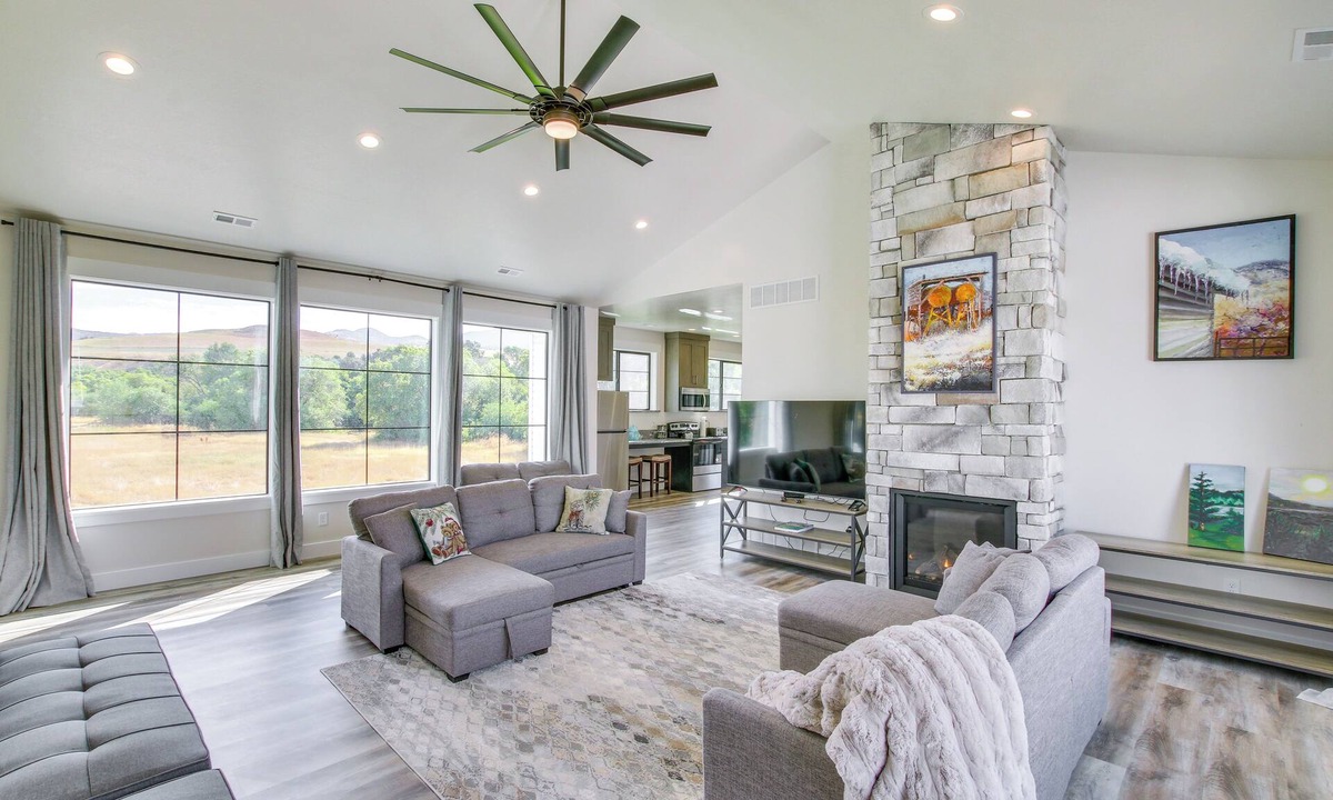 Preston House | Heated Saltwater Pool: Home on Scenic Cub River!