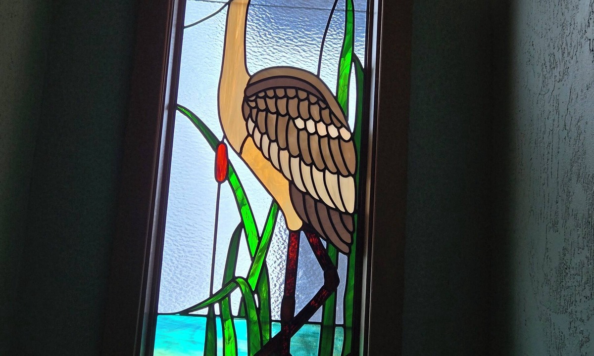 Western Apartment | Heron's Nest - Elegant King Master with custom woodwork, lofts and stained glass