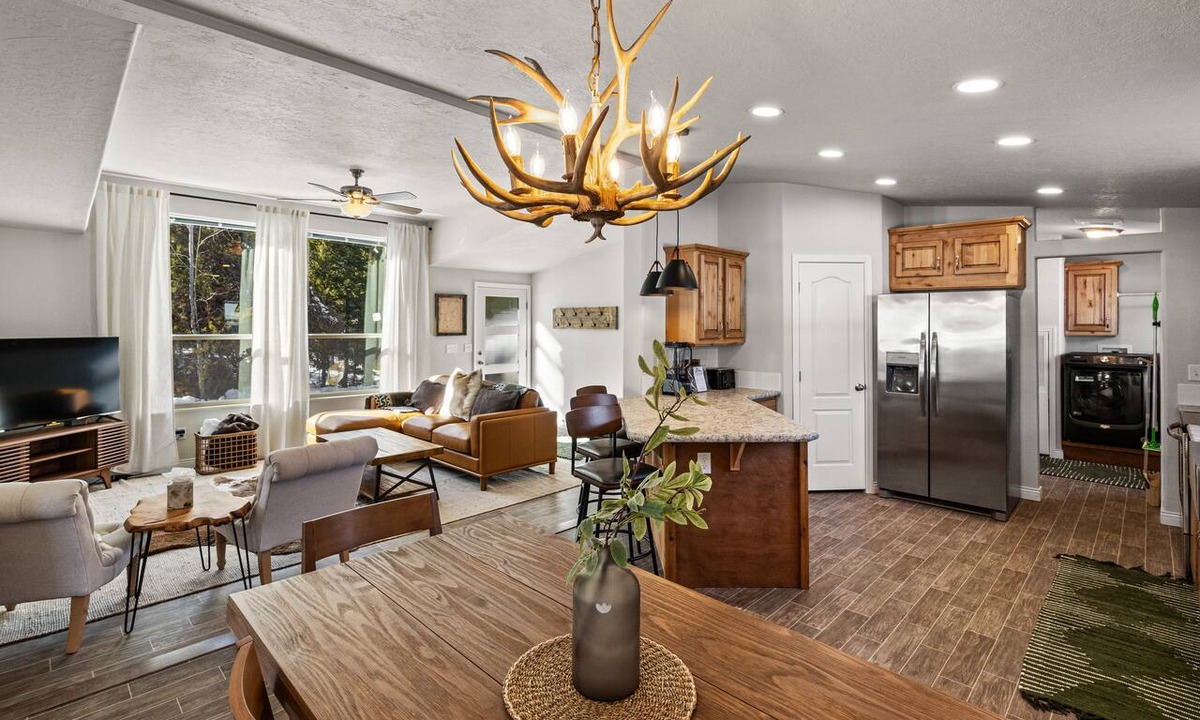 Lazy Acres House | Hidden Pines