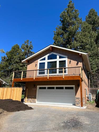 West Hills Ski Chalet | HideAway Chalet