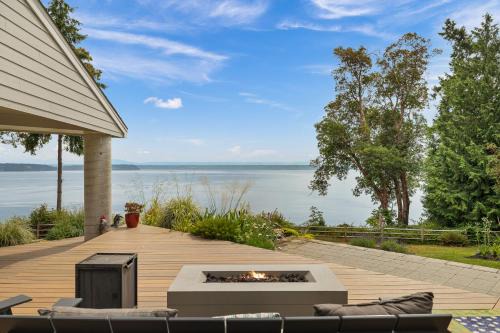 Kingston House | Hike, Bike & Explore: Oceanfront Kingston Getaway