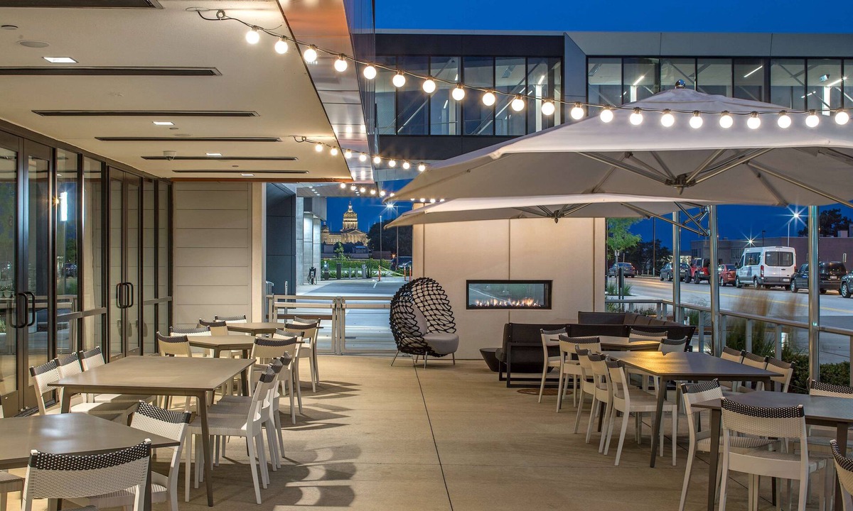 Downtown Des Moines Hotel | Hilton Des Moines Downtown