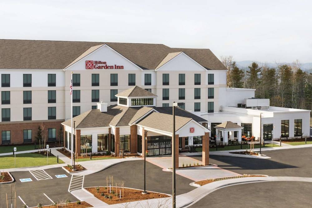 Medford Hotel | Hilton Garden Inn Medford