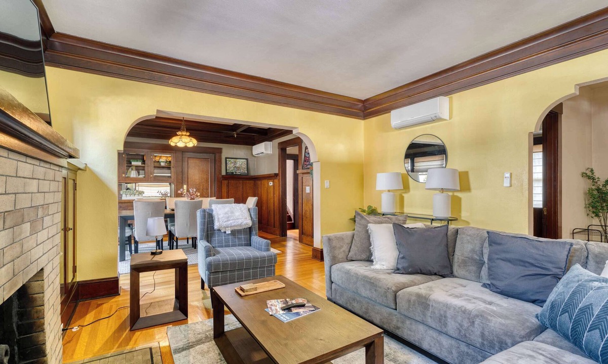 Kerns House | Historic Craftsman | 5BR/2BA | Foodie Row