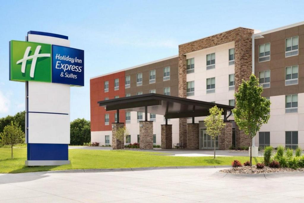 Blair Hotel | Holiday Inn Express - Blair by IHG