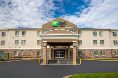 Clinton Hotel | Holiday Inn Express & Suites Clinton by IHG