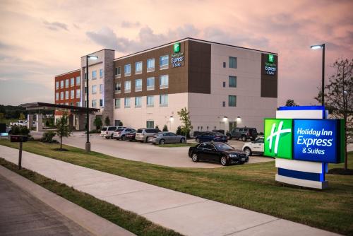 Ruston Hotel | Holiday Inn Express & Suites Ruston by IHG